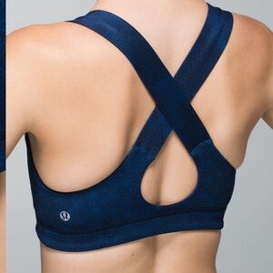 Lulu lemon Blue Sports Bra with Geometric Pattern Size 4